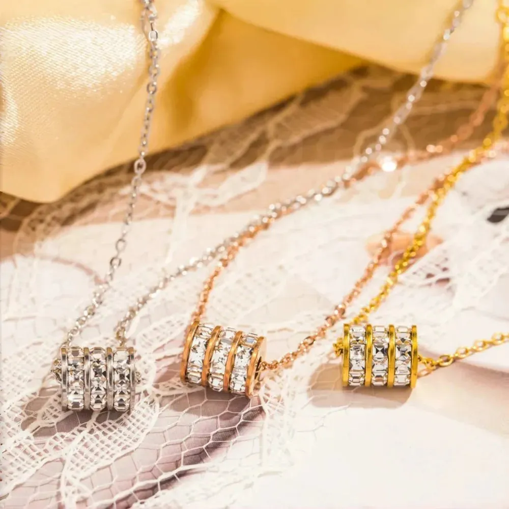 14K Gold Round Pendant Necklace