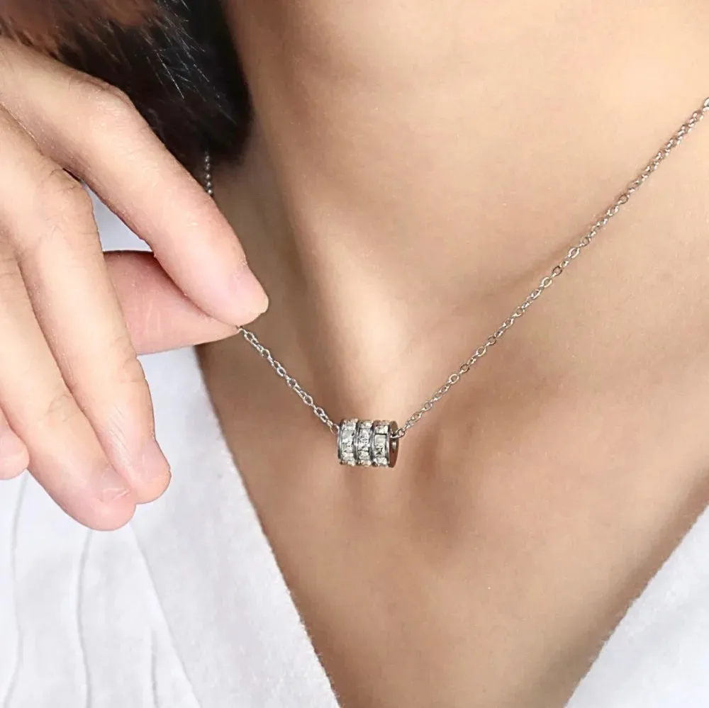14K Gold Round Pendant Necklace