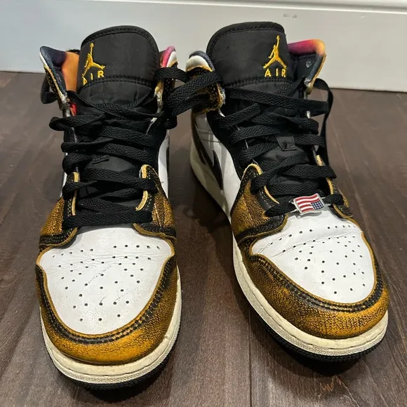Air Jordan 1 Mid SE &quot;Orange Wear Away&quot; sneakers size 5.5
