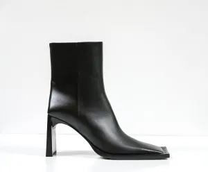 Balenciaga Women's Black Leather Smooth Flat Ankle Bootie 636632 - 37.5 Last Size