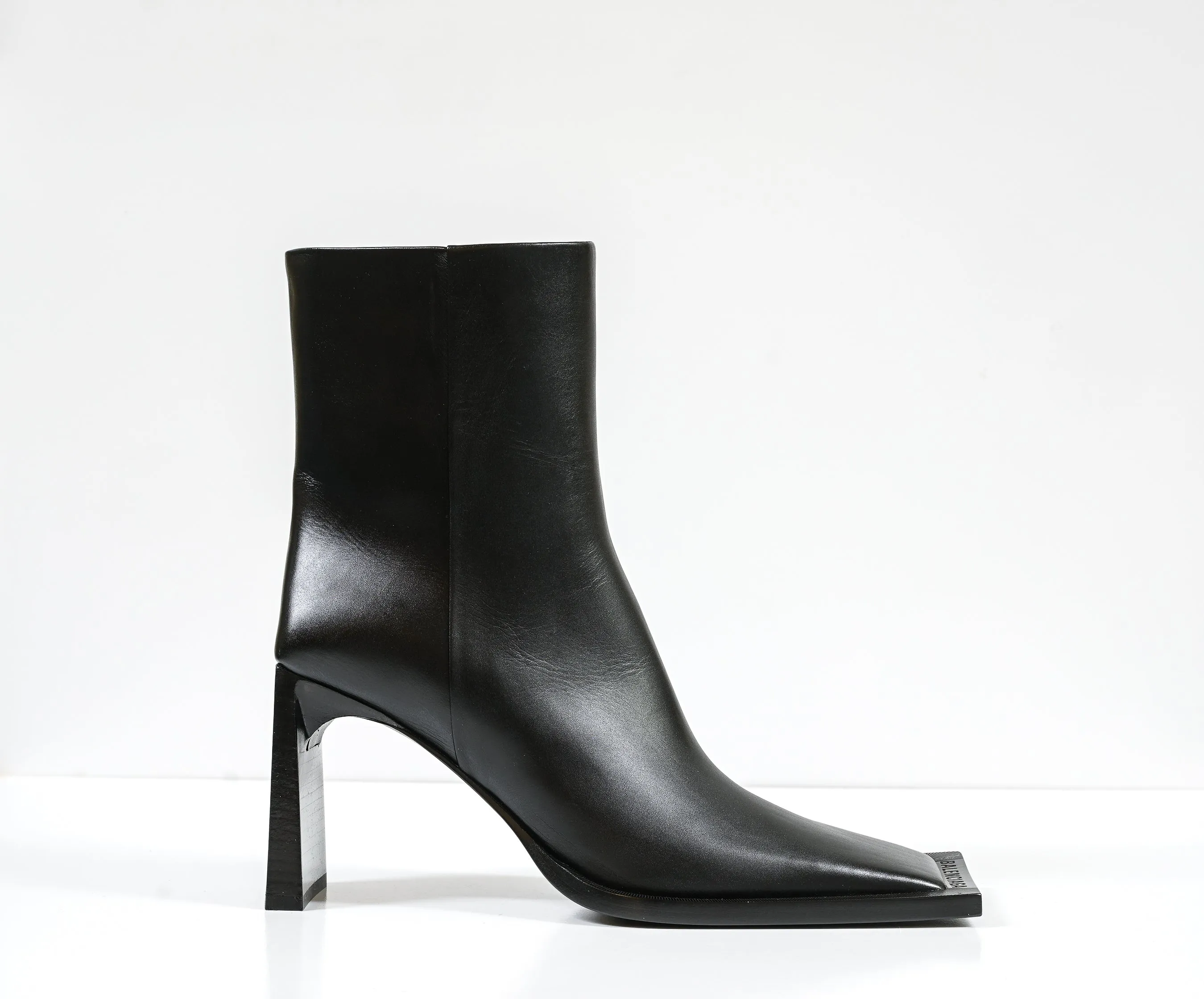Balenciaga Women's Black Leather Smooth Flat Ankle Bootie 636632 - 37.5 Last Size