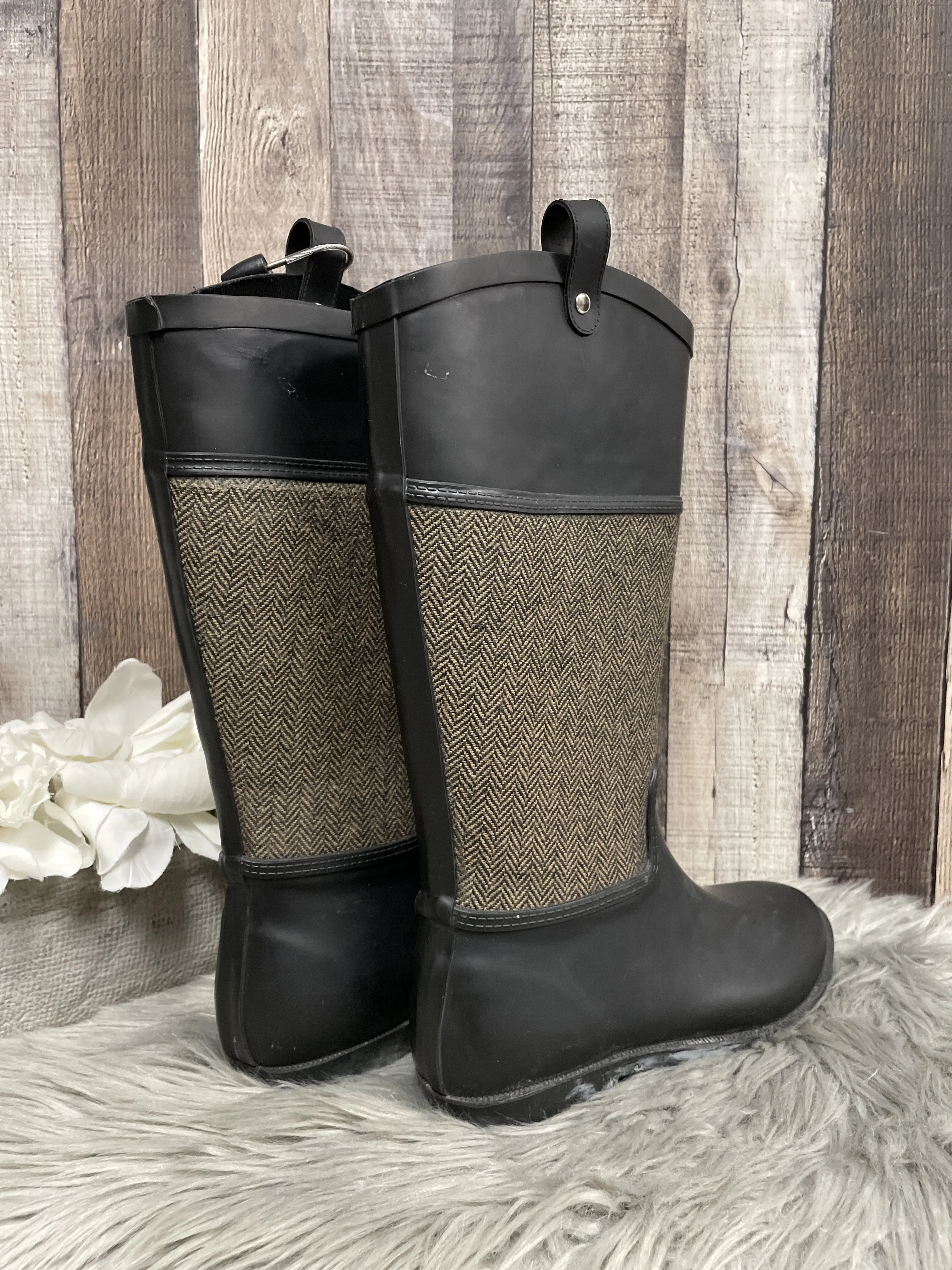 Boots Rain By Merona  Size: 7