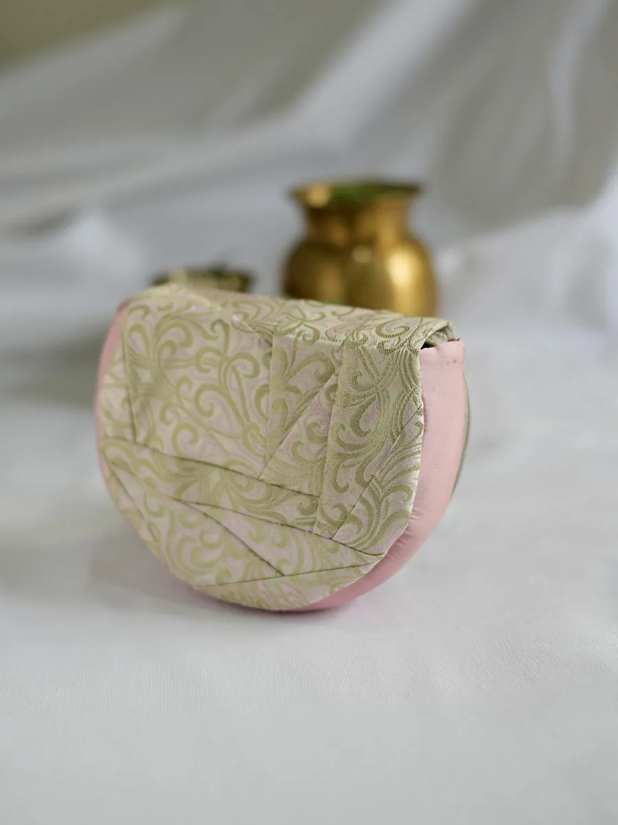 Bouquet Bloom Clutch