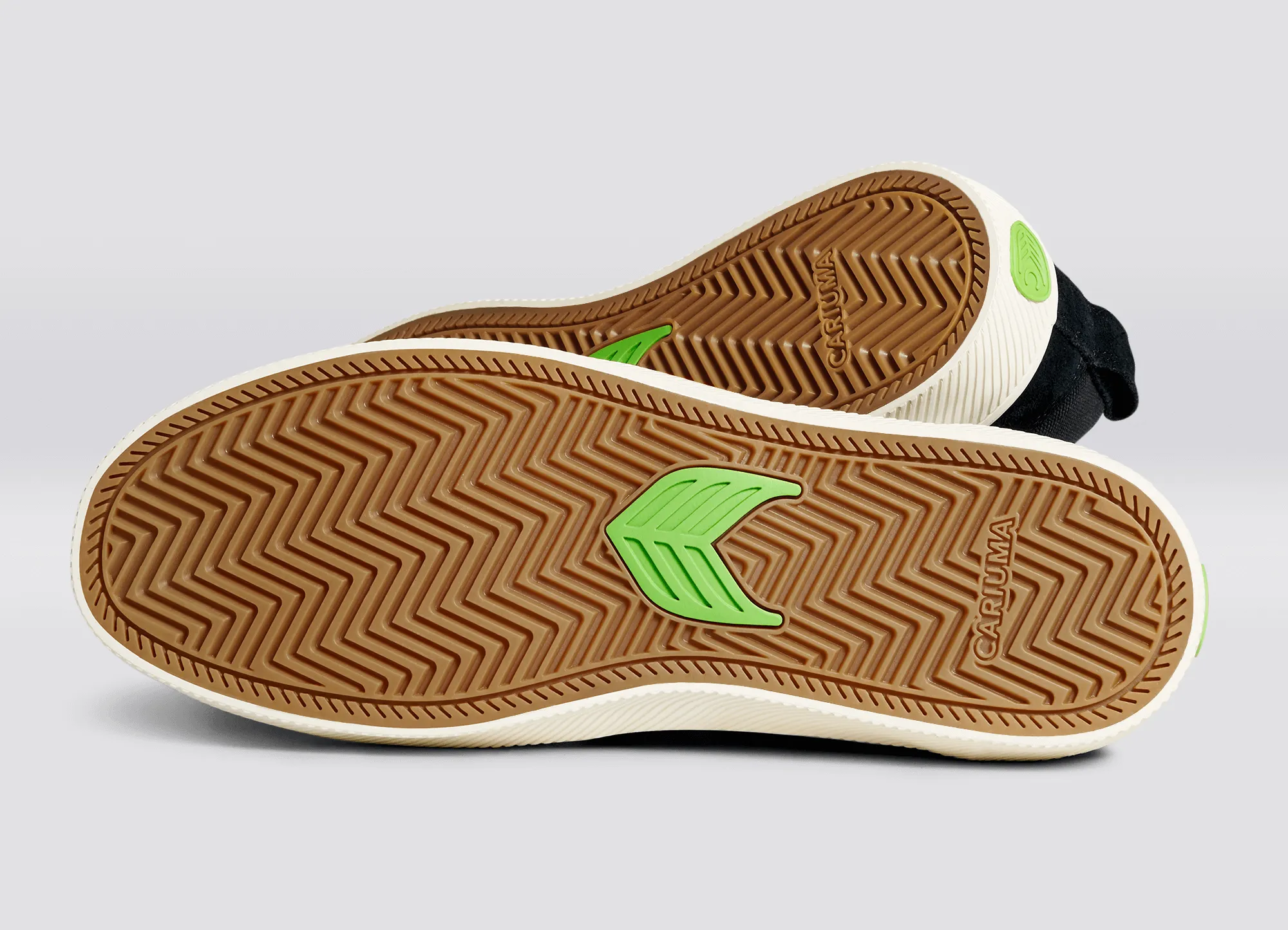 Cariuma Mens Slip-On Pro Shoes