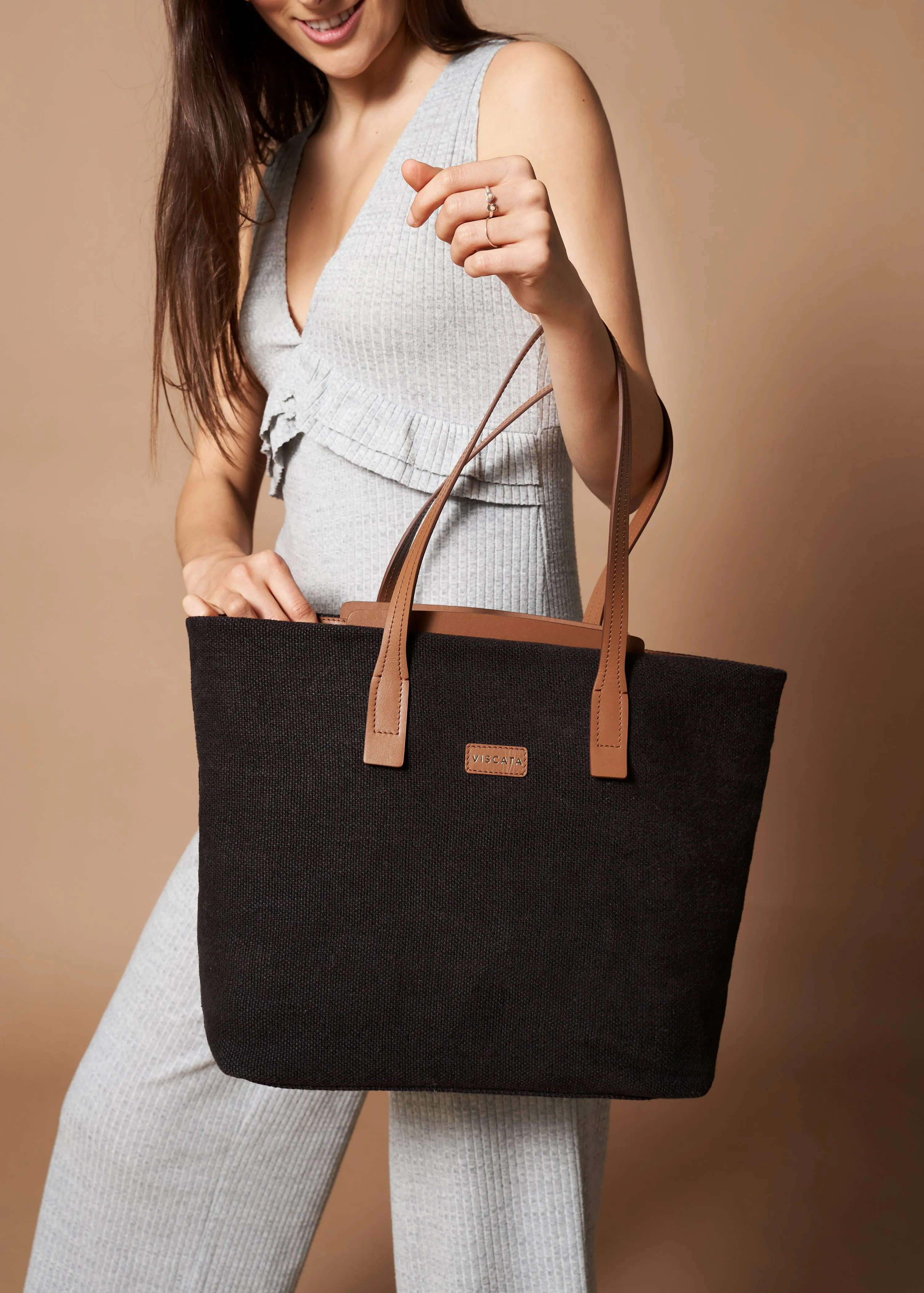 Cassis Canvas Shoulder Handbag