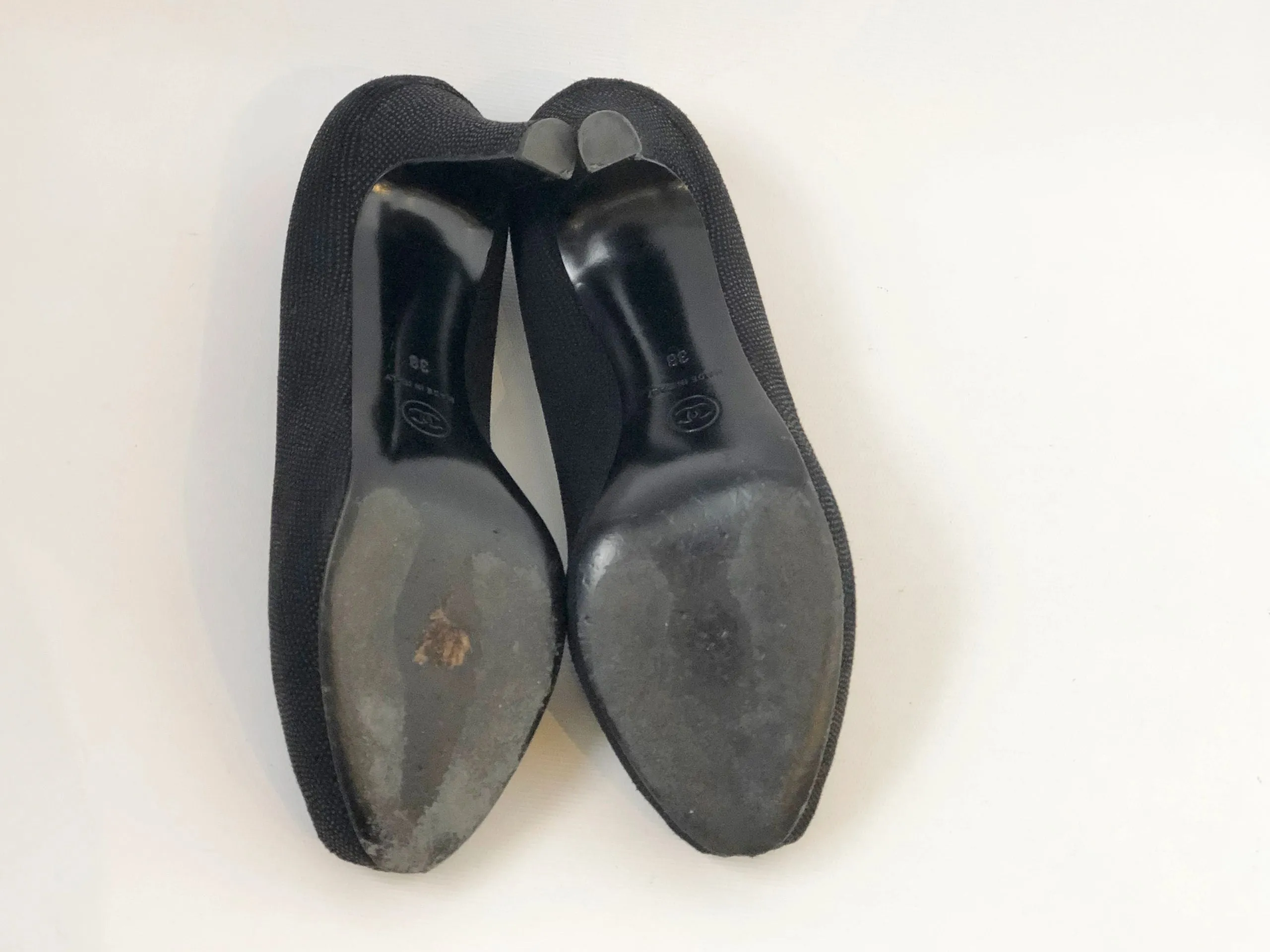 Chanel Cc Peep-Toe Pump Size 38 It (8 Us)
