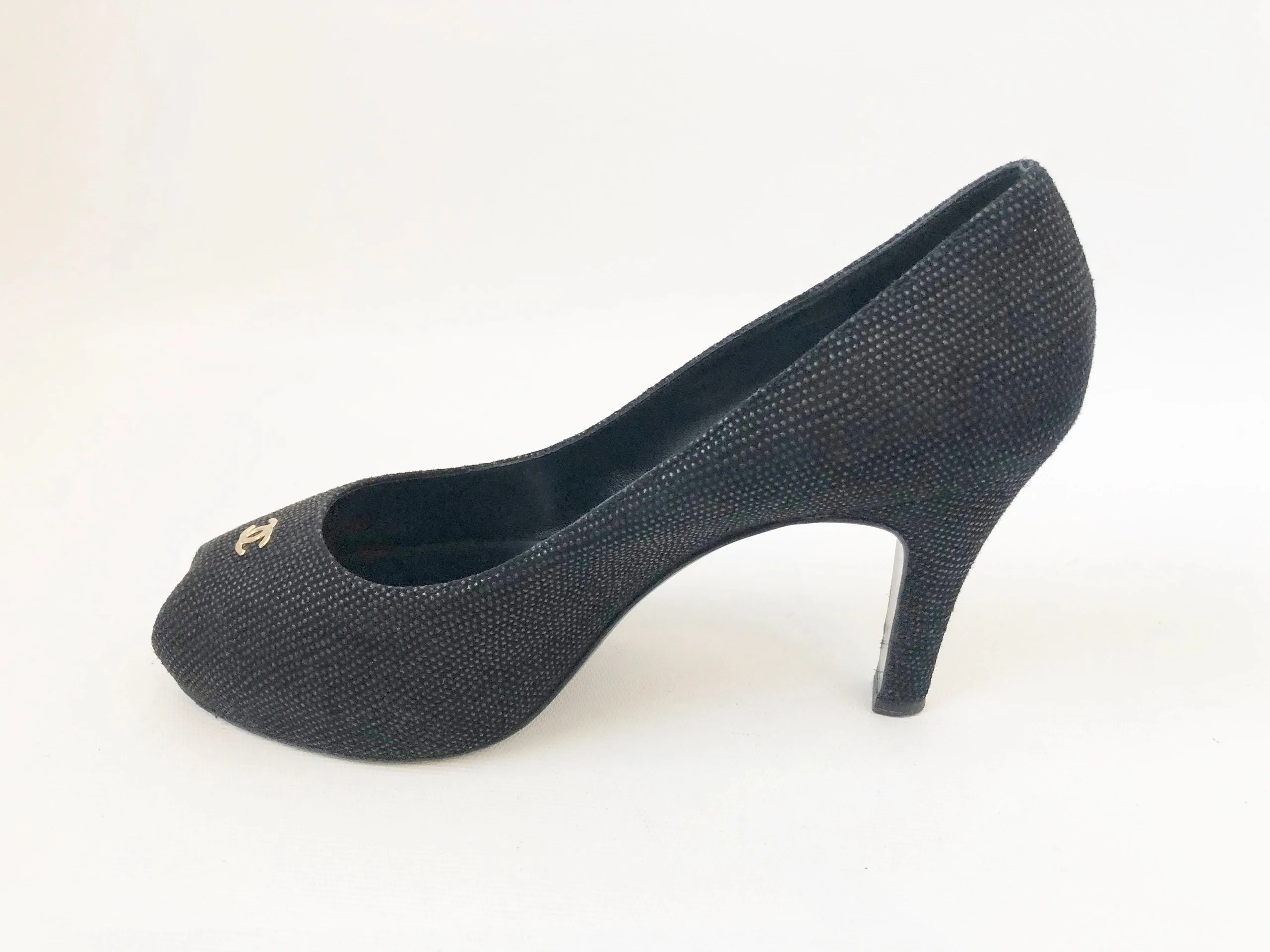Chanel Cc Peep-Toe Pump Size 38 It (8 Us)