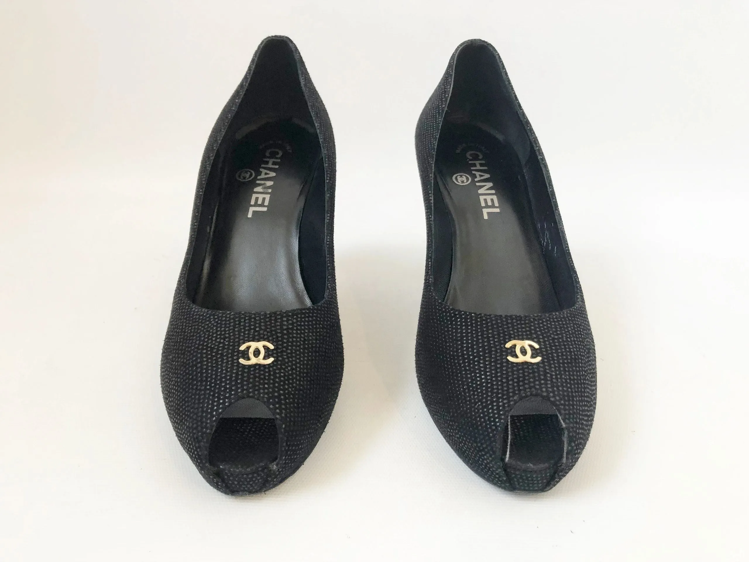 Chanel Cc Peep-Toe Pump Size 38 It (8 Us)