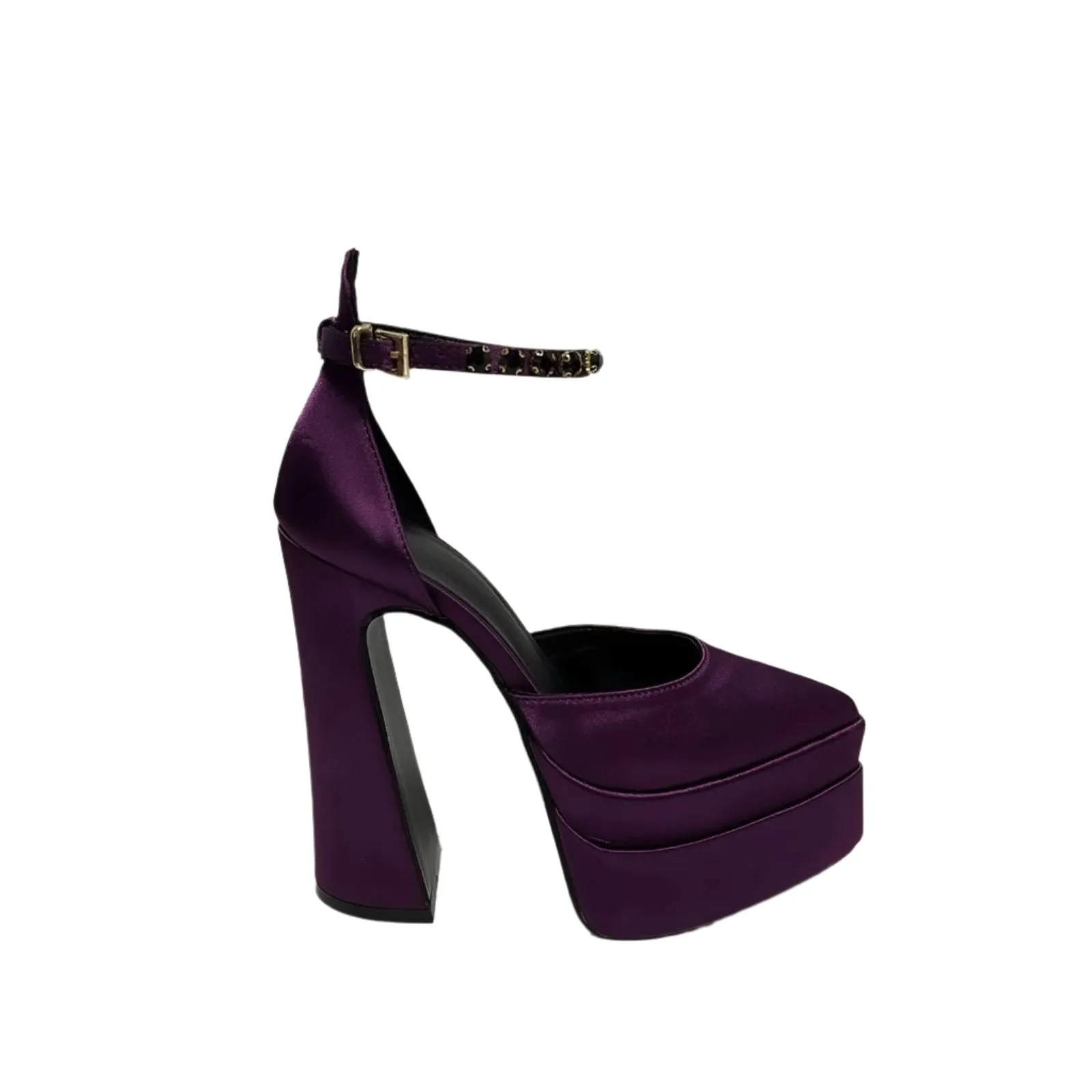 Closed Round Toe Platform Heels