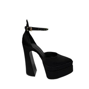 Closed Round Toe Platform Heels