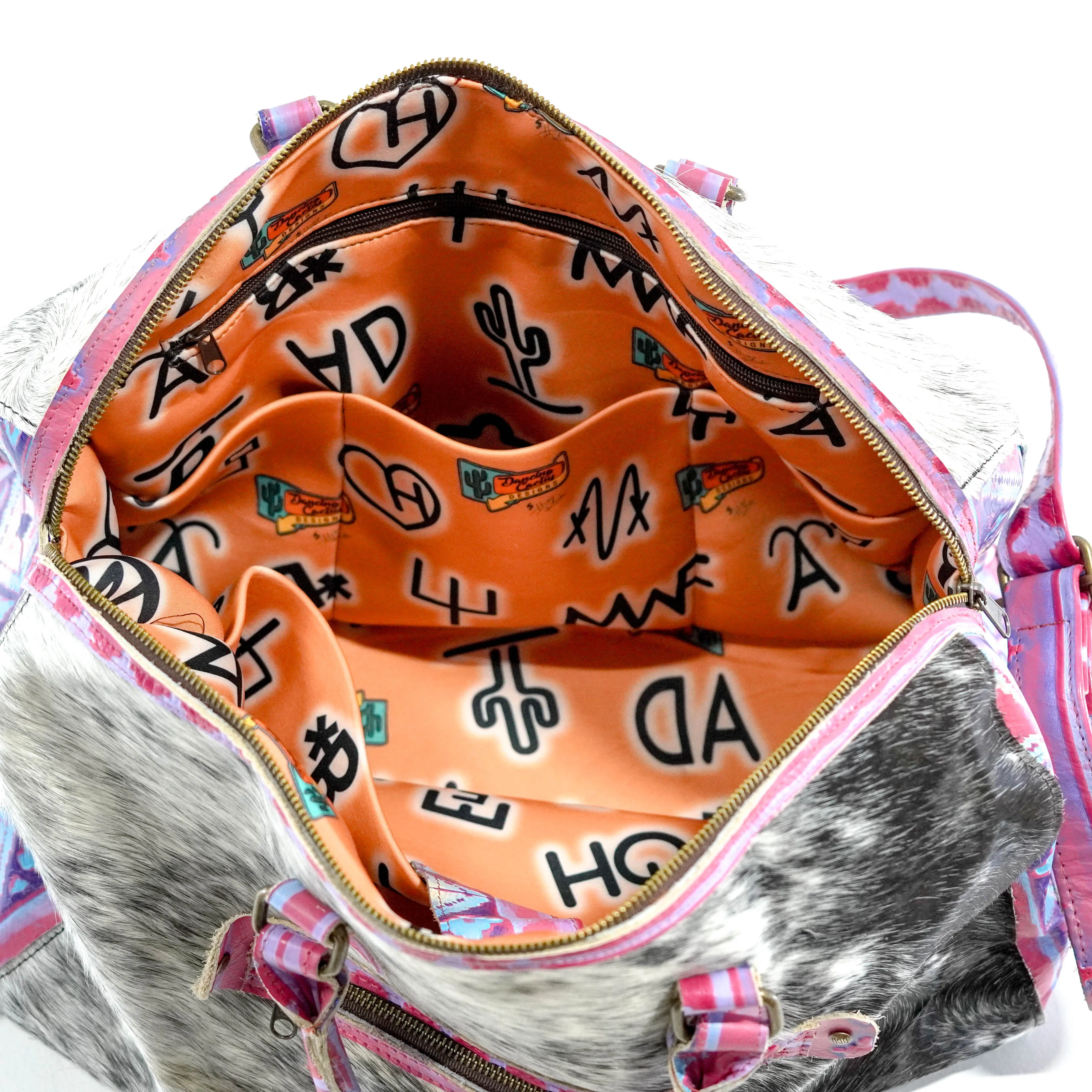 Duffel - Black & White w/ Unicorn Navajo