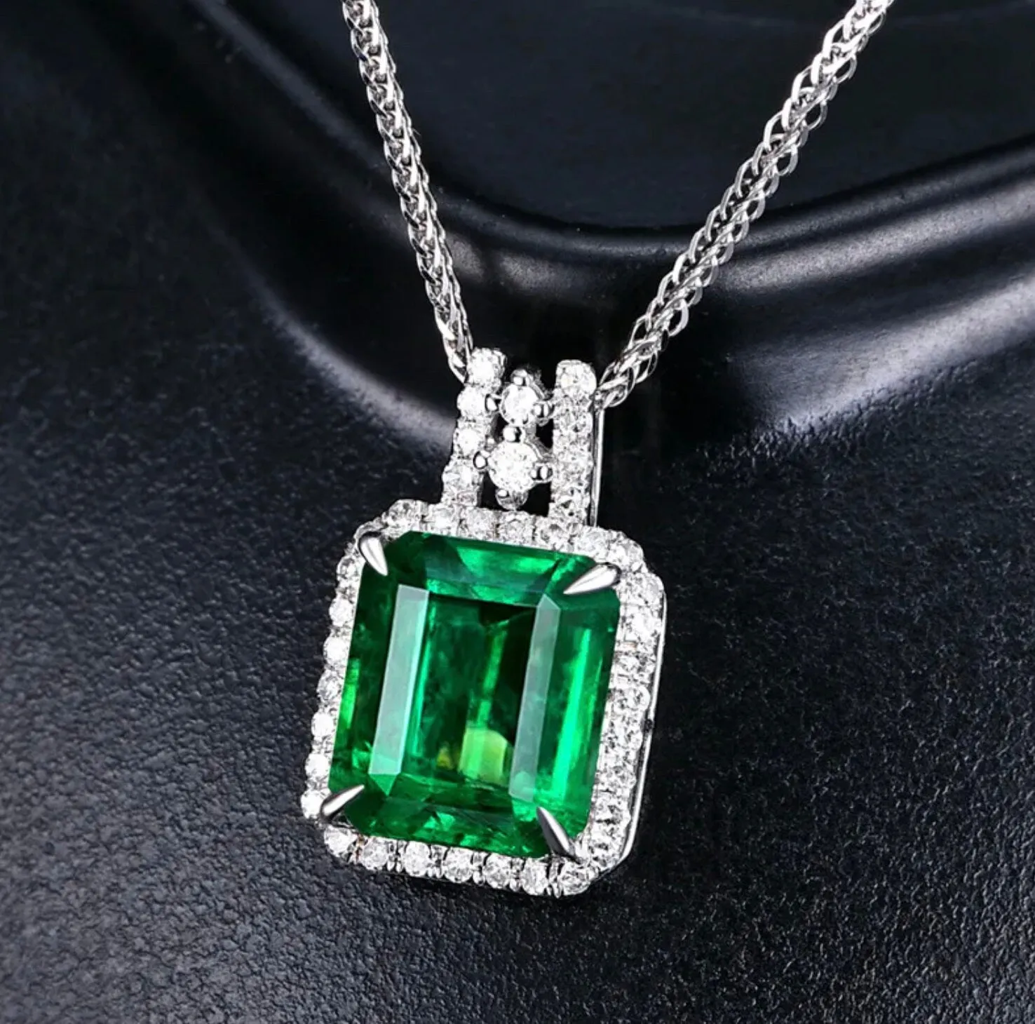 Emerald Diamond Necklace | Womens Emerald Necklace | Emerald Necklace | Green Diamond Pendant | Green Diamond Necklace | Emerald Pendant