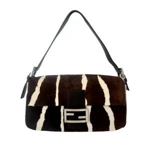 Fendi Giraffe Print 2-in-1 Baguette Bag