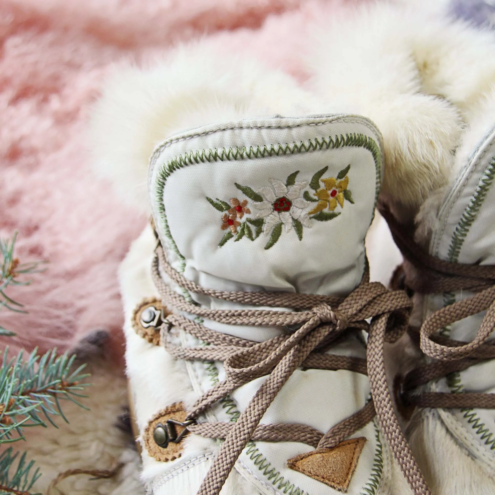 Flurry Vintage Snow Boots