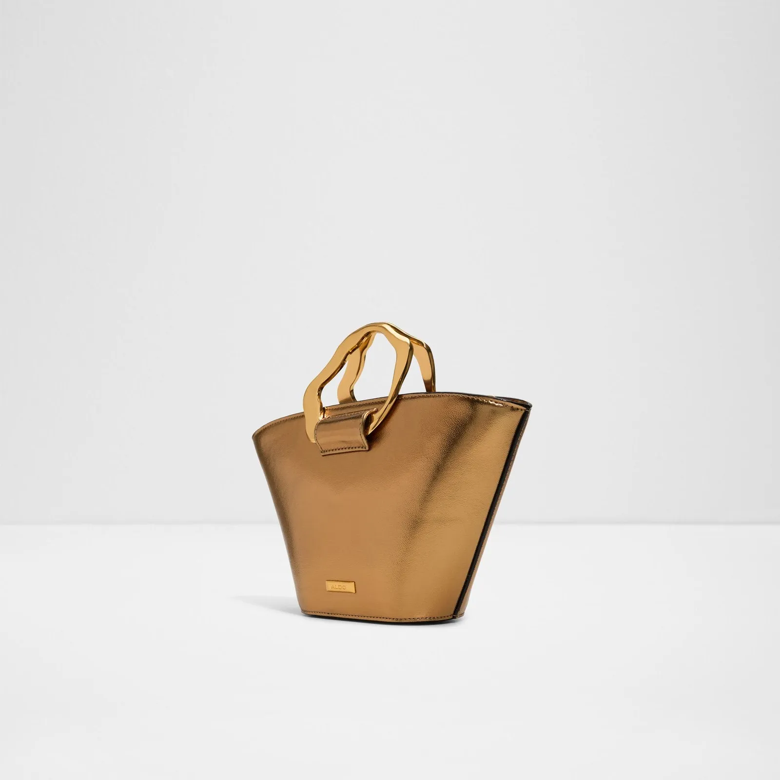 Goldenview / Satchel