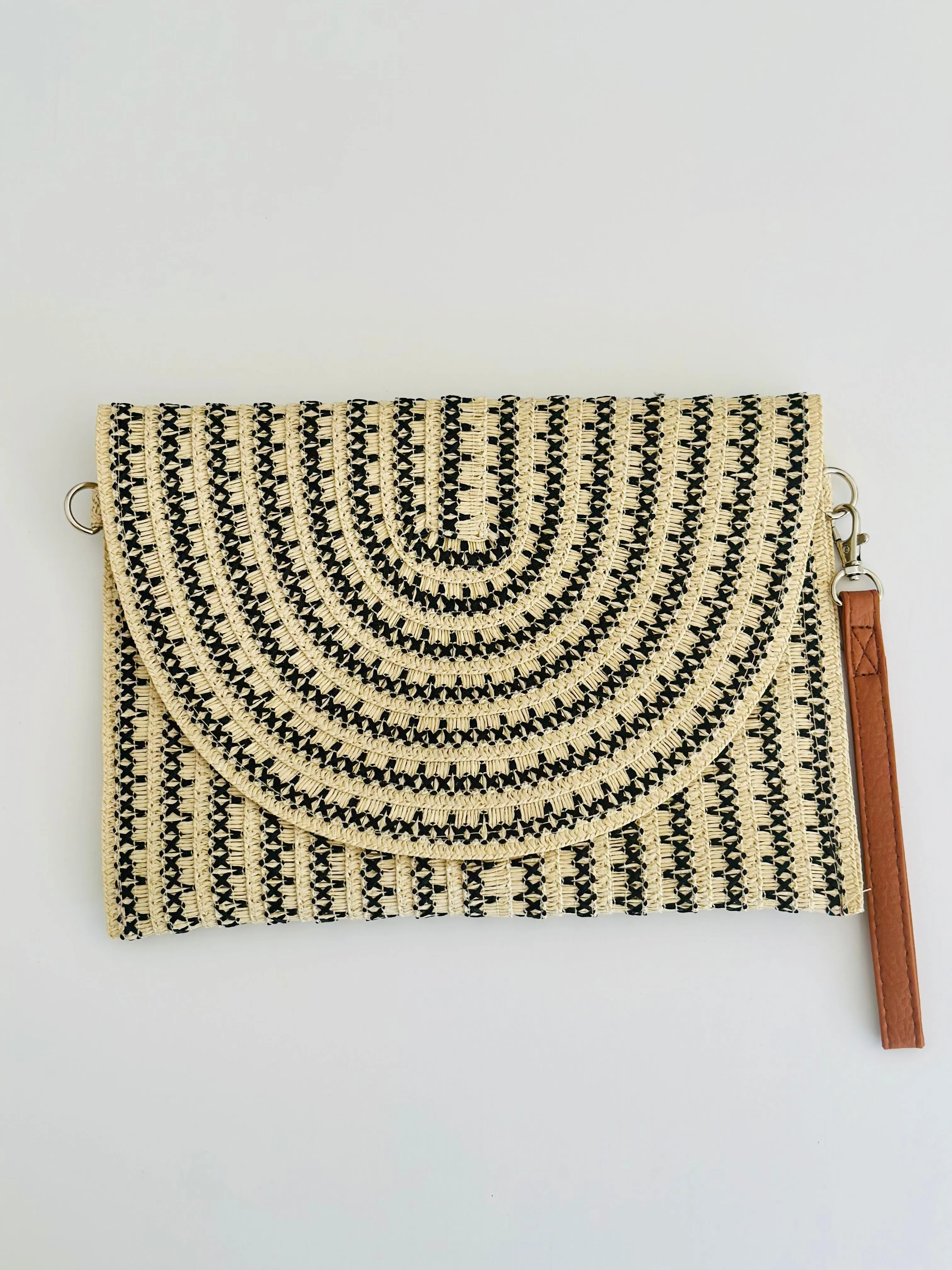 HB26 STRAW CLUTCH