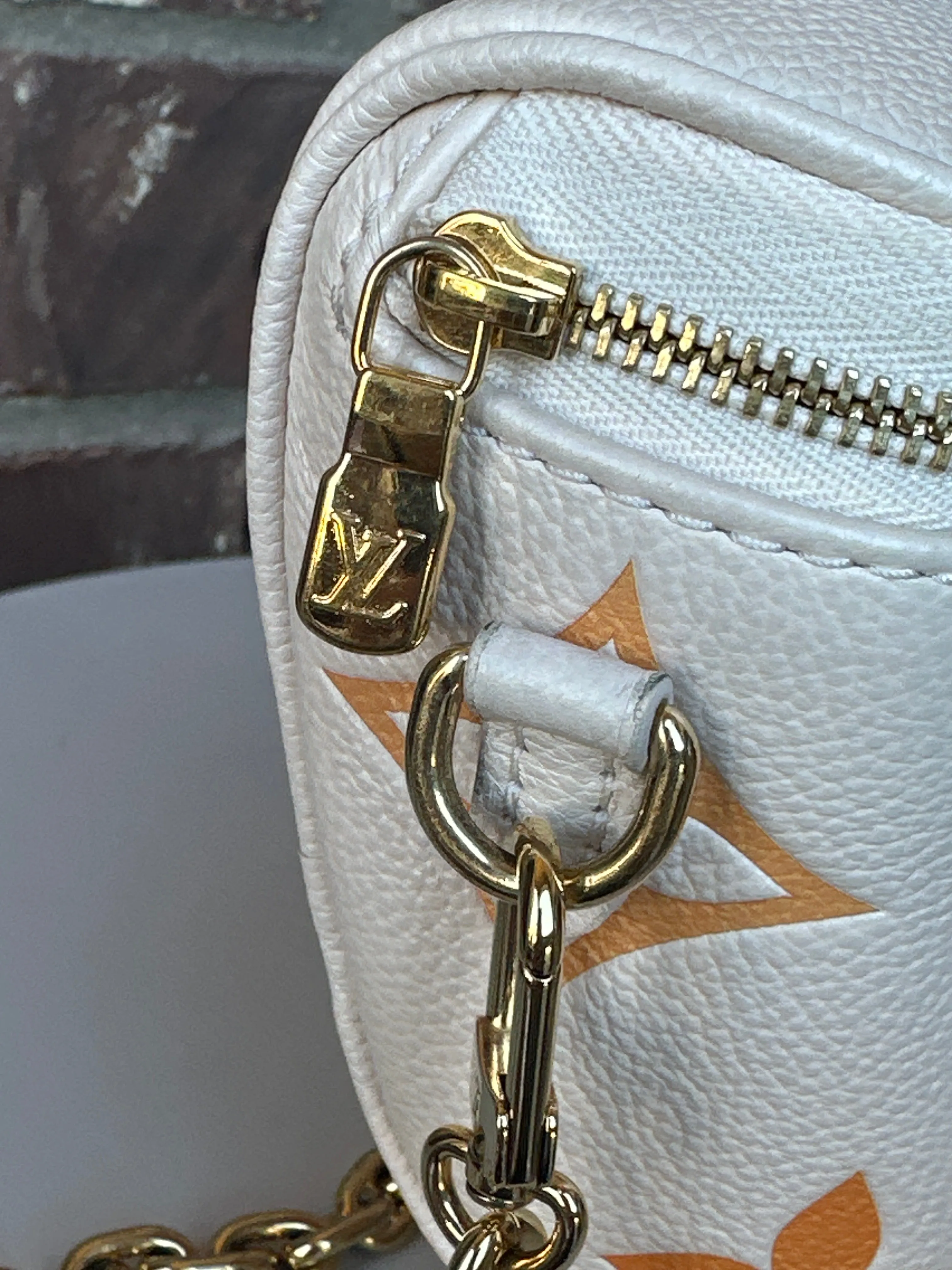 Louis Vuitton Bum Bag By The Pool Monogram Empreinte Giant Mini 70056