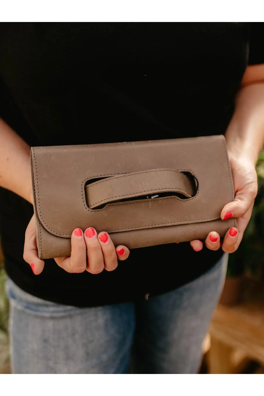 Mare Handle Clutch