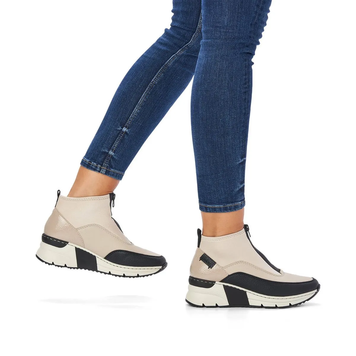 N6352 High-Top Sneakers