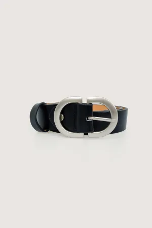 Oval Buckle Belt