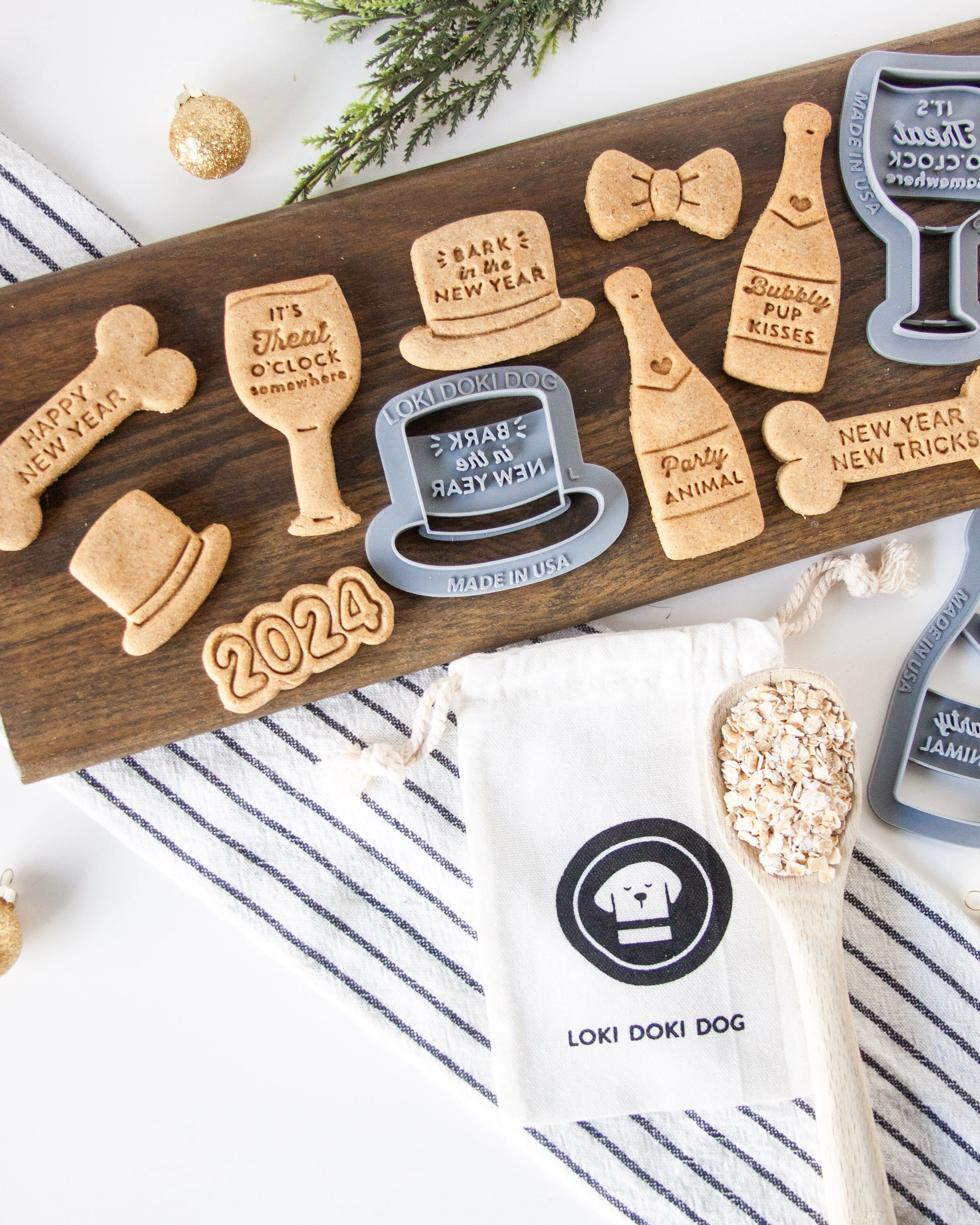 "Cheers" Champagne Glass Shape Dog Biscuit Cookie Cutter