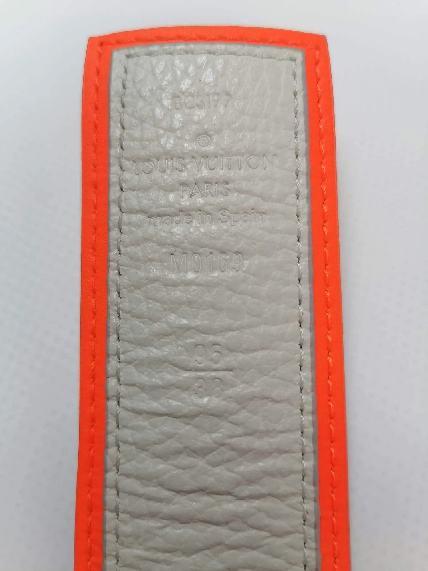 Reversible LV Antarctica White Monogram Circle Belt