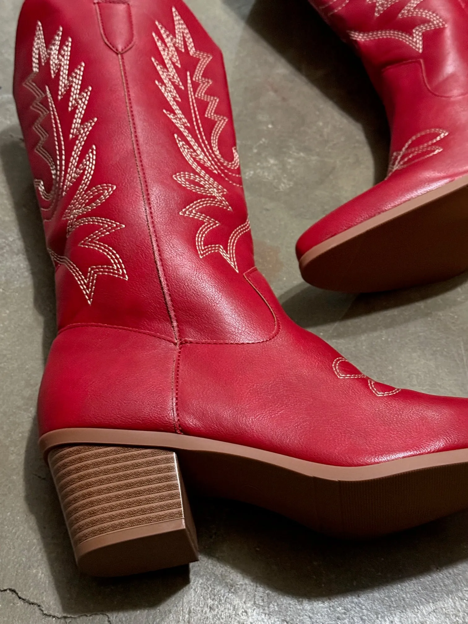 Rosanne Western CowGirl Faux Leather Boots in Red