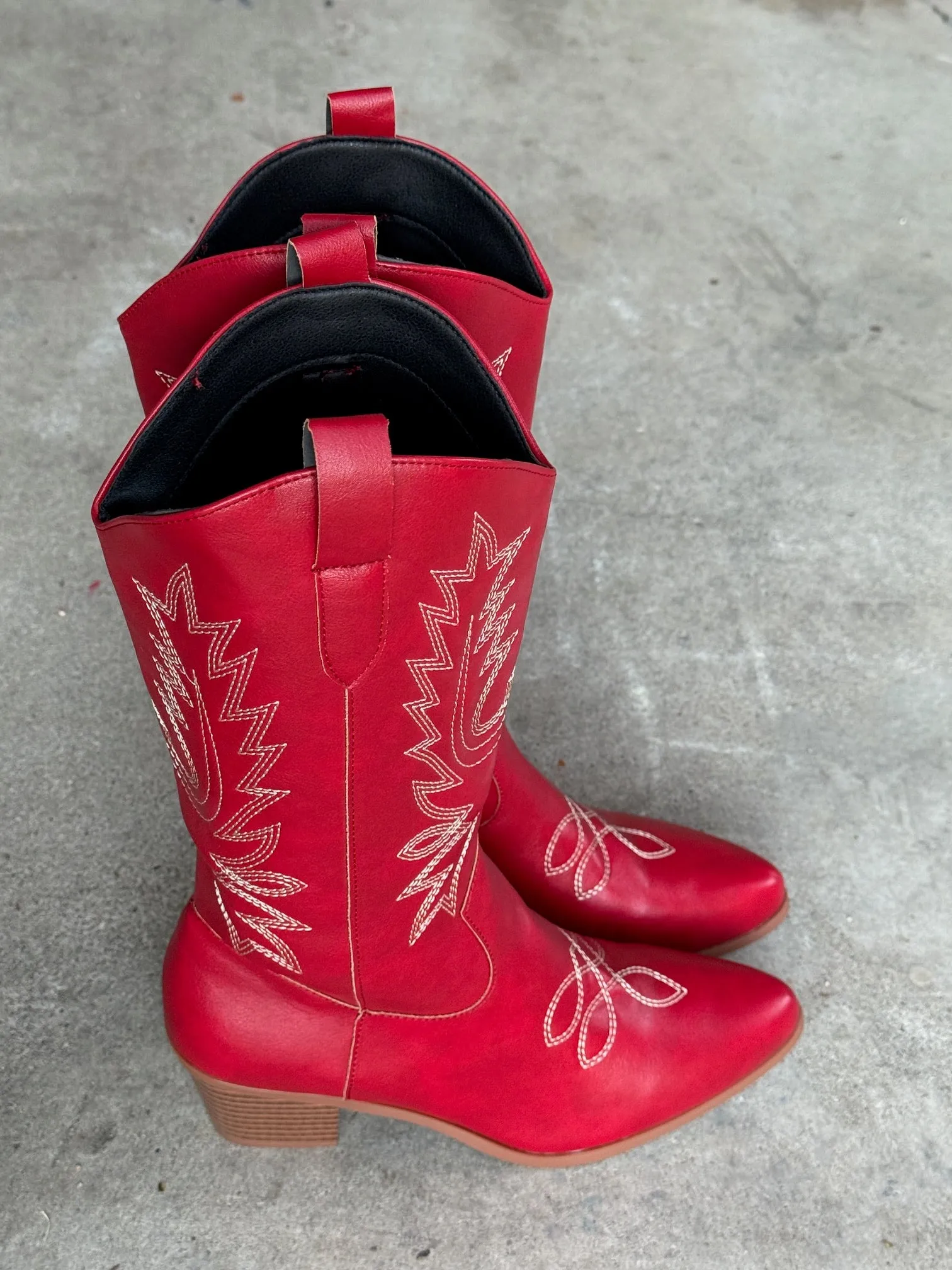 Rosanne Western CowGirl Faux Leather Boots in Red