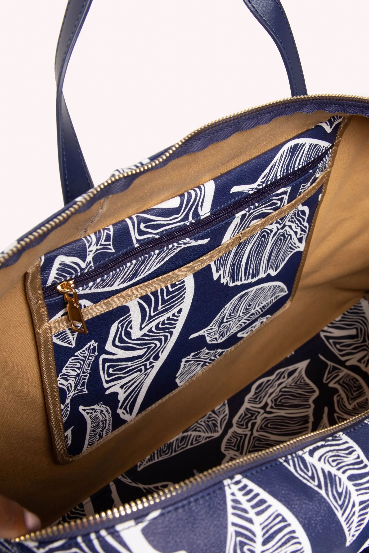 WEEKENDER- NAVY