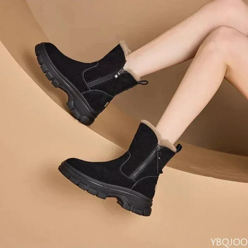 Winter Luxe Women's Snow Boots with Plush Warmth and Zipper